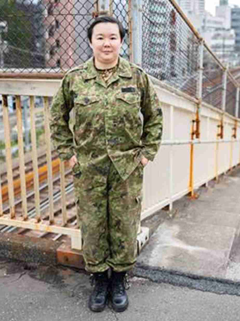 元自衛官のやす子がロングヘアに大変身!「はいーー!かわいくなっちゃいましたーー!」