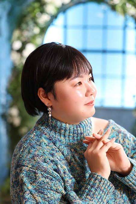 元自衛官のやす子がロングヘアに大変身!「はいーー!かわいくなっちゃいましたーー!」