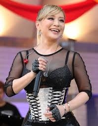 元自衛官のやす子がロングヘアに大変身!「はいーー!かわいくなっちゃいましたーー!」