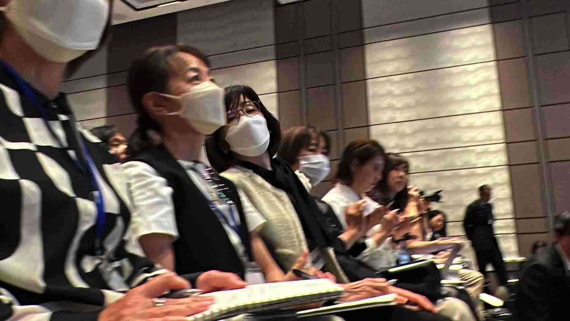 井ノ原快彦氏 拍手浴びる 荒れる会見に呼び掛け「被害者のことでもめるの見せたくない」「ルール守る大人を」