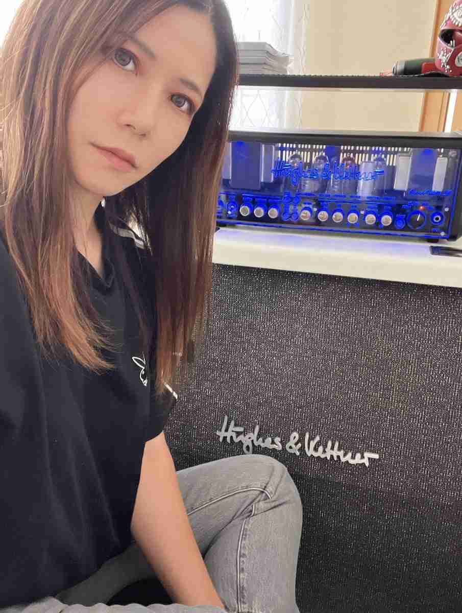 バンドのボーカル以外のメンバーの画像を貼ってバンド名が分かったらプラスを押すトピ