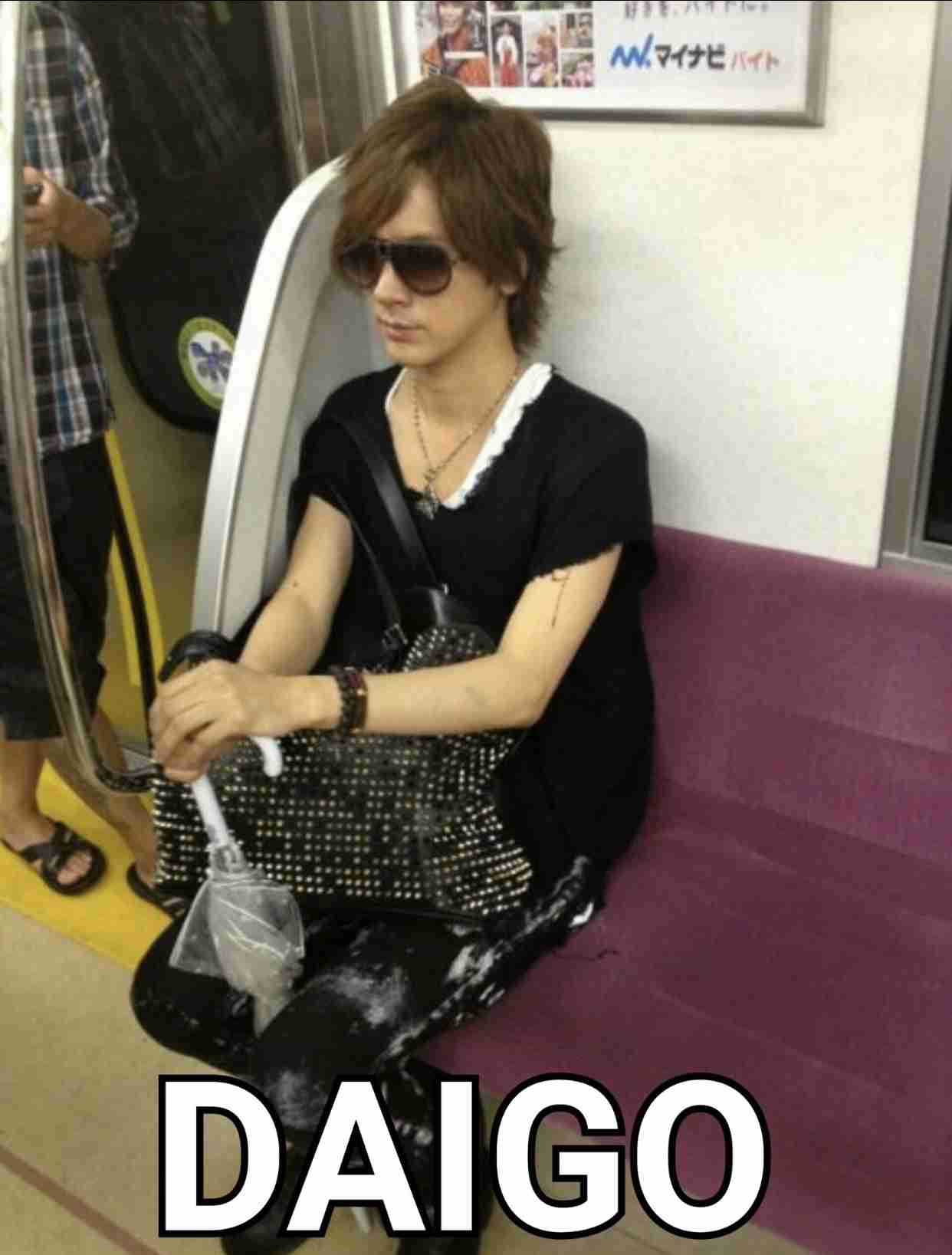 駅に貼ってあったマナー啓発のポスター、完成度が高くて感動した「自分のことも顧みないとな…」
