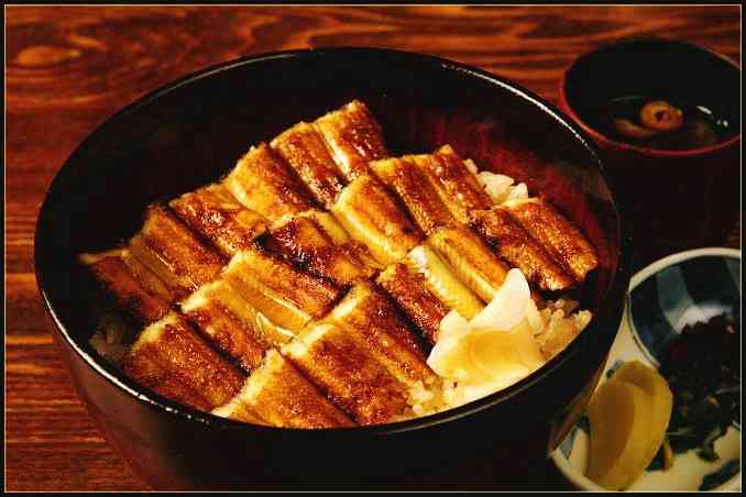 ご当地名物が食べたい！
