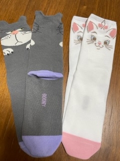 履いてる靴下、最近買った靴下何でも良いので見せてください。