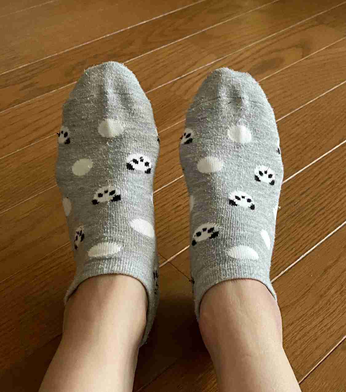 履いてる靴下、最近買った靴下何でも良いので見せてください。