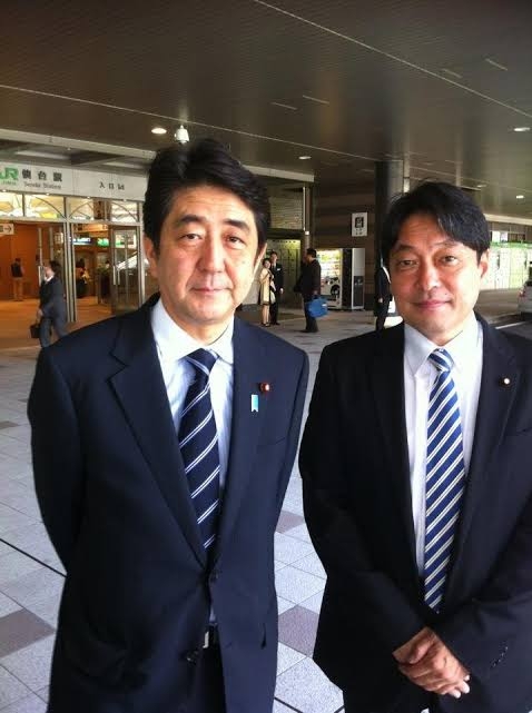 前首相の菅義偉氏　20代半ばまで「フラフラした人生」　就職して気付いた「政治が世の中を動かしてる」