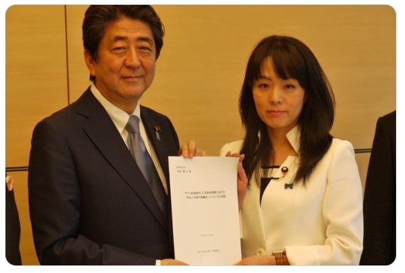 前首相の菅義偉氏　20代半ばまで「フラフラした人生」　就職して気付いた「政治が世の中を動かしてる」