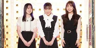 本田紗来16歳　アイドルにしか見えない！あごに人さし指＆髪を結び　来年のカレンダーを発売「ホントにキレイになった」