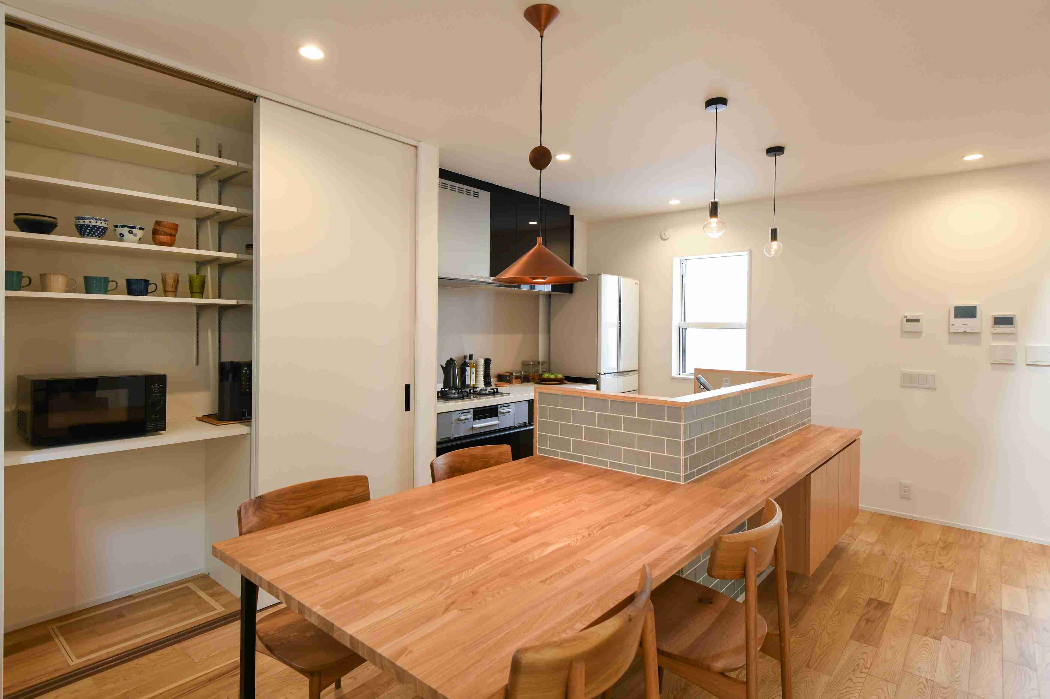 横並びダイニングの家ってどうですか?