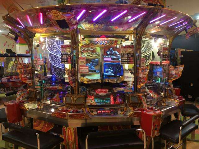 メダルゲームする人!