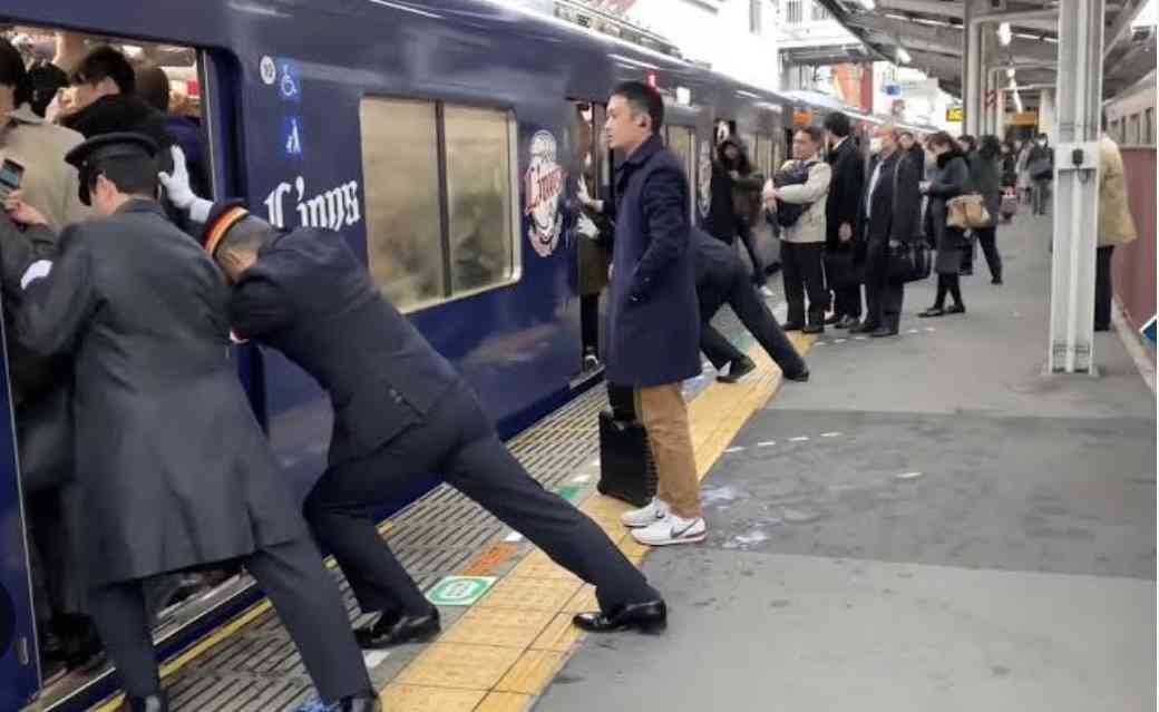 【通勤ラッシュ】リアルな混雑状況を教え合おう！