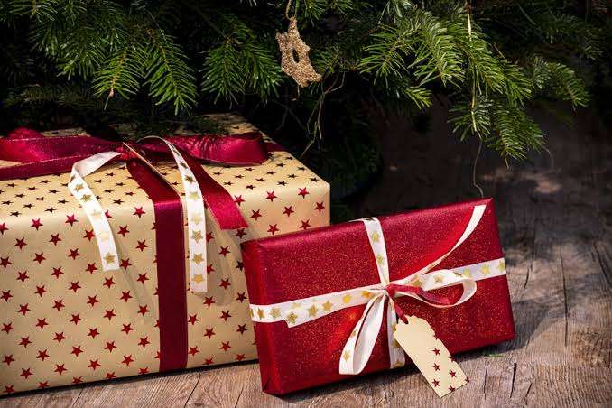 義実家からのクリスマスプレゼント【値段】
