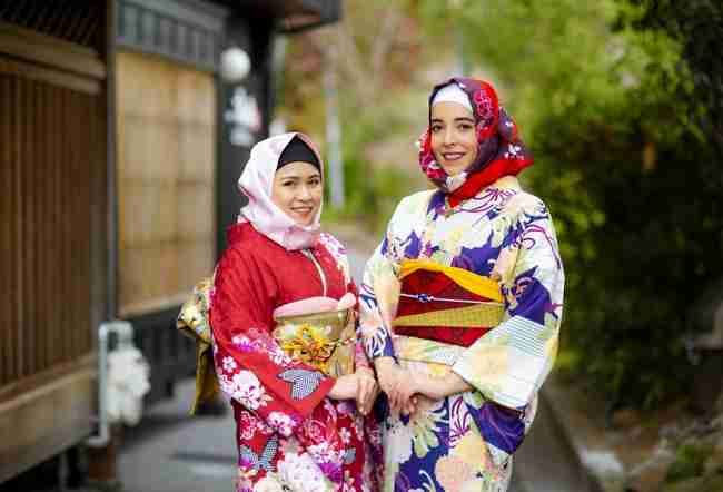 「ミニスカへそ出しファッションのときは痴漢も多かった」イスラムの女性たちが「美しい髪を隠す」納得理由
