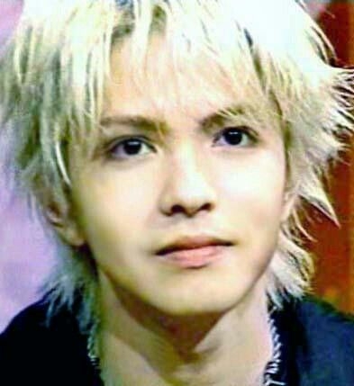 THE LAST ROCKSTARSの日米ツアー東京公演にPATAがサプライズ登場 YOSHIKIが涙声「集まってよかったなって…」