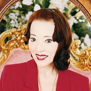 化粧水だけ使っている人いますか?