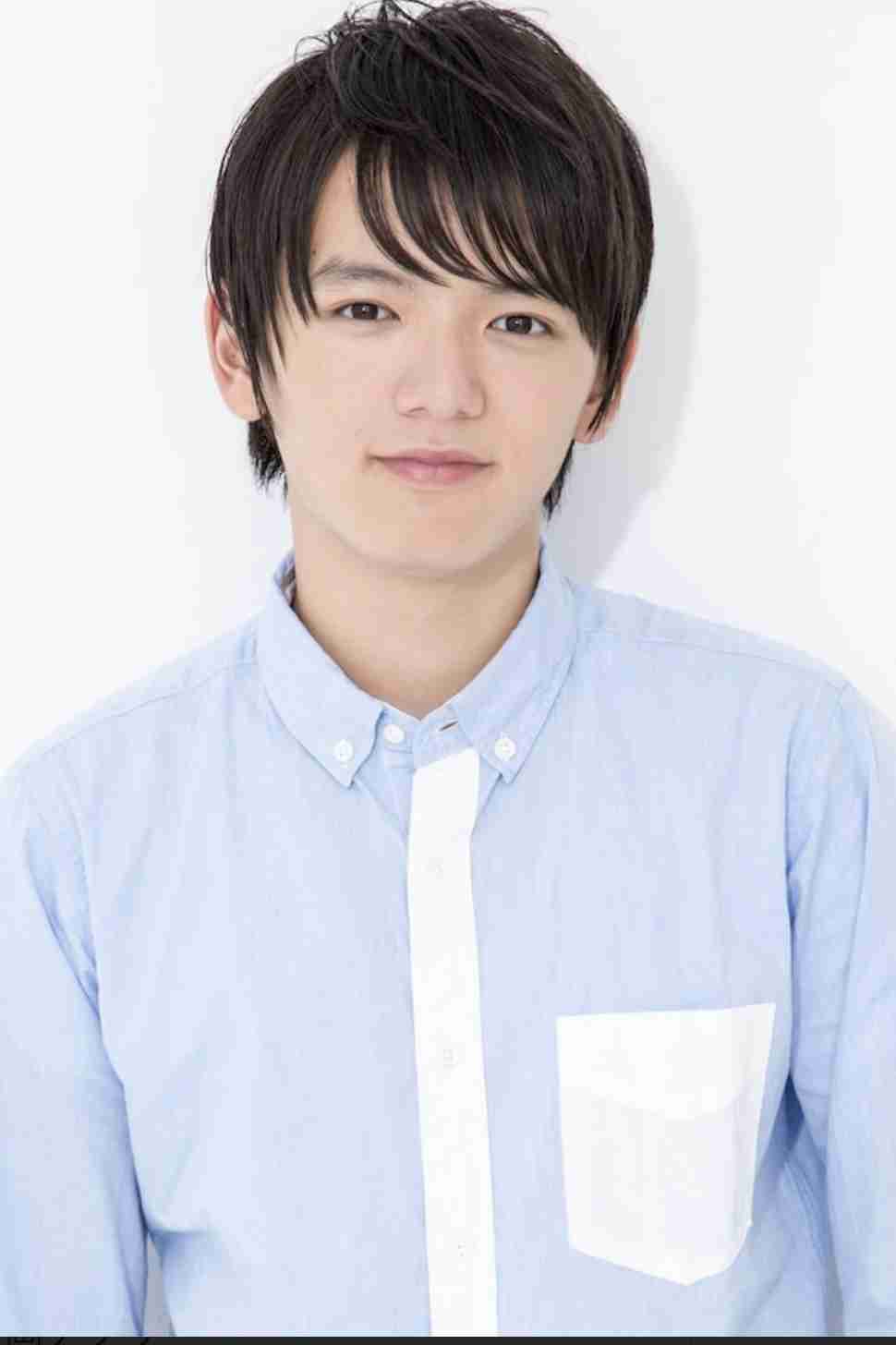 元人気子役・濱田龍臣、激変した23歳の姿！178センチ見せた「すっごいイメチェン」「カッコイイ！」