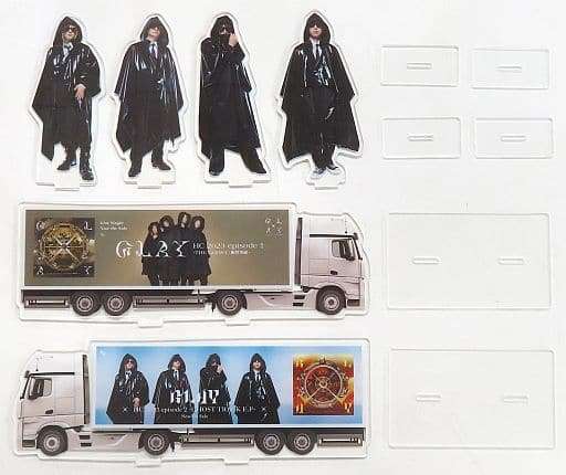 持っているアクスタを見せ合って感想を言うトピ