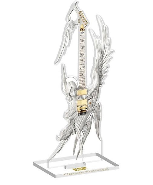 持っているアクスタを見せ合って感想を言うトピ