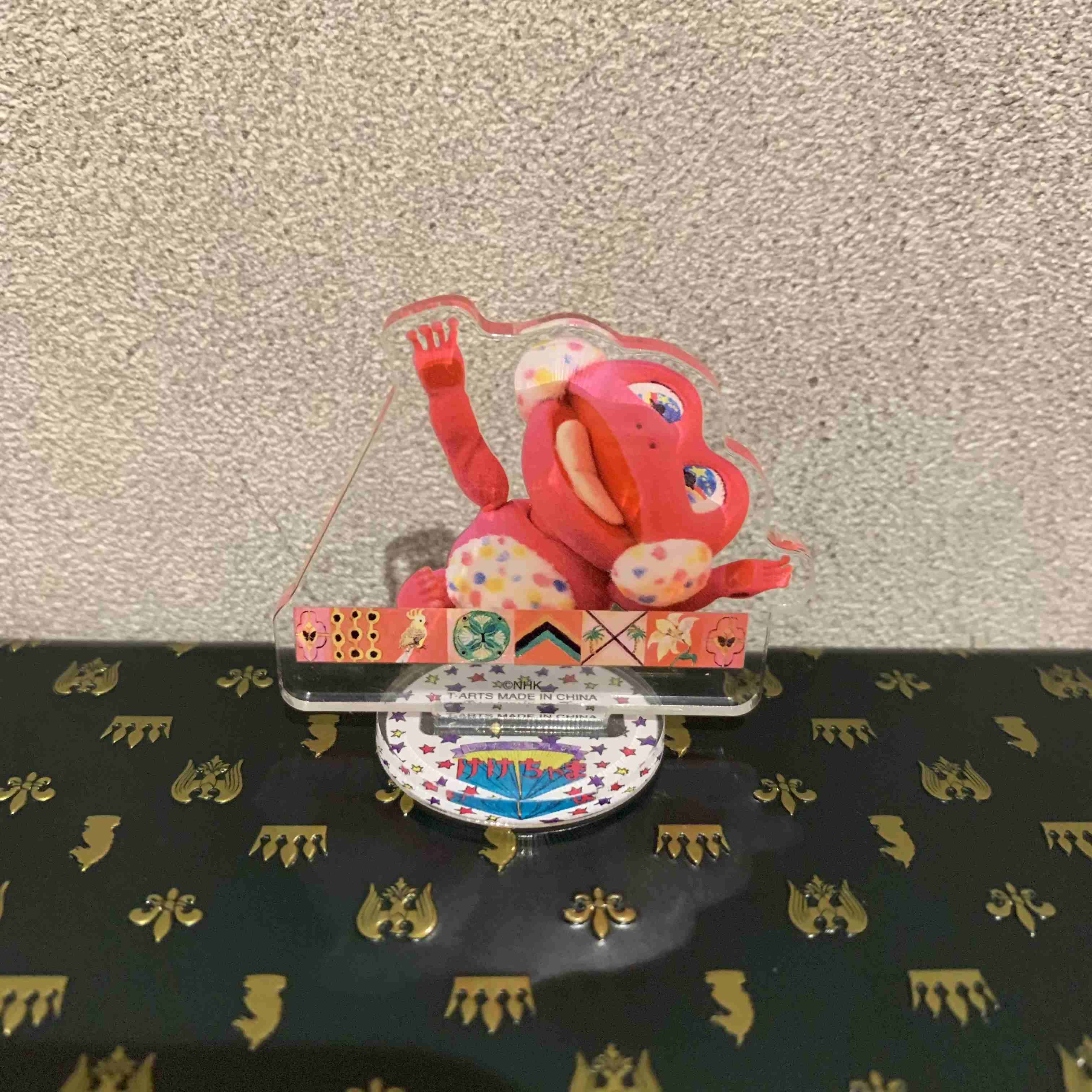 持っているアクスタを見せ合って感想を言うトピ