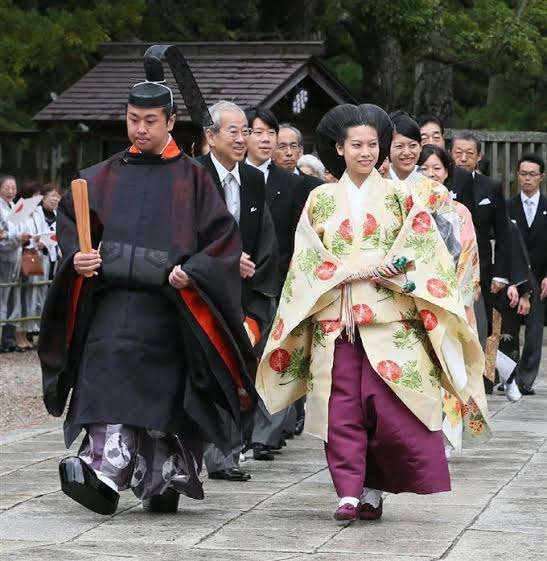 神社で神前式された人