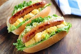 ソーセージ、ベーコン、ハムを使った料理