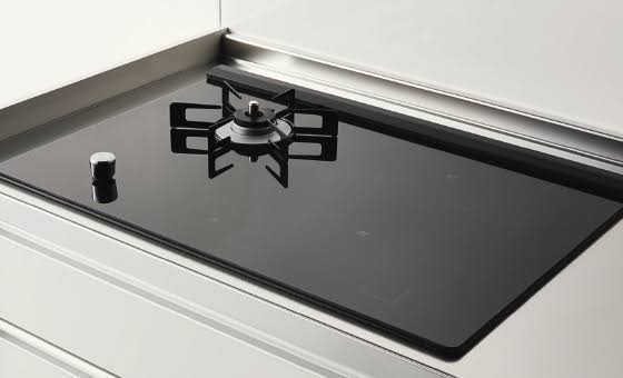 引っ越しを機にコンロを「IH」にしようか迷っています。ガスと比べて火力は弱いですか? メリット・デメリットを教えてください