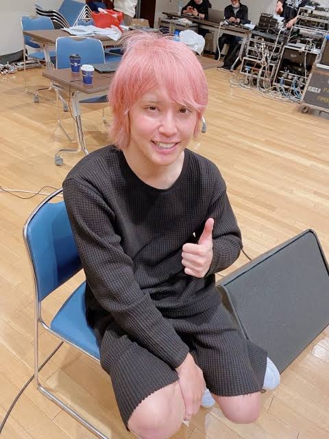 「TOBE」所属アーティストで“ハワイ7泊” 写真公開＆岸優太の覚醒エピソード披露