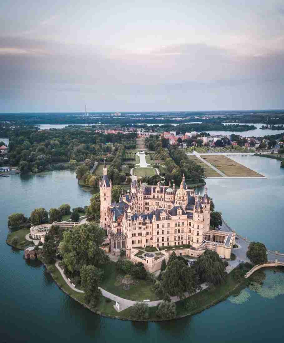 お気に入りの国や場所を教えて!