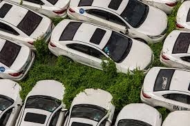 中国、自動車輸出6割増で初の世界首位へ　EV伸長で日本抜く、23年