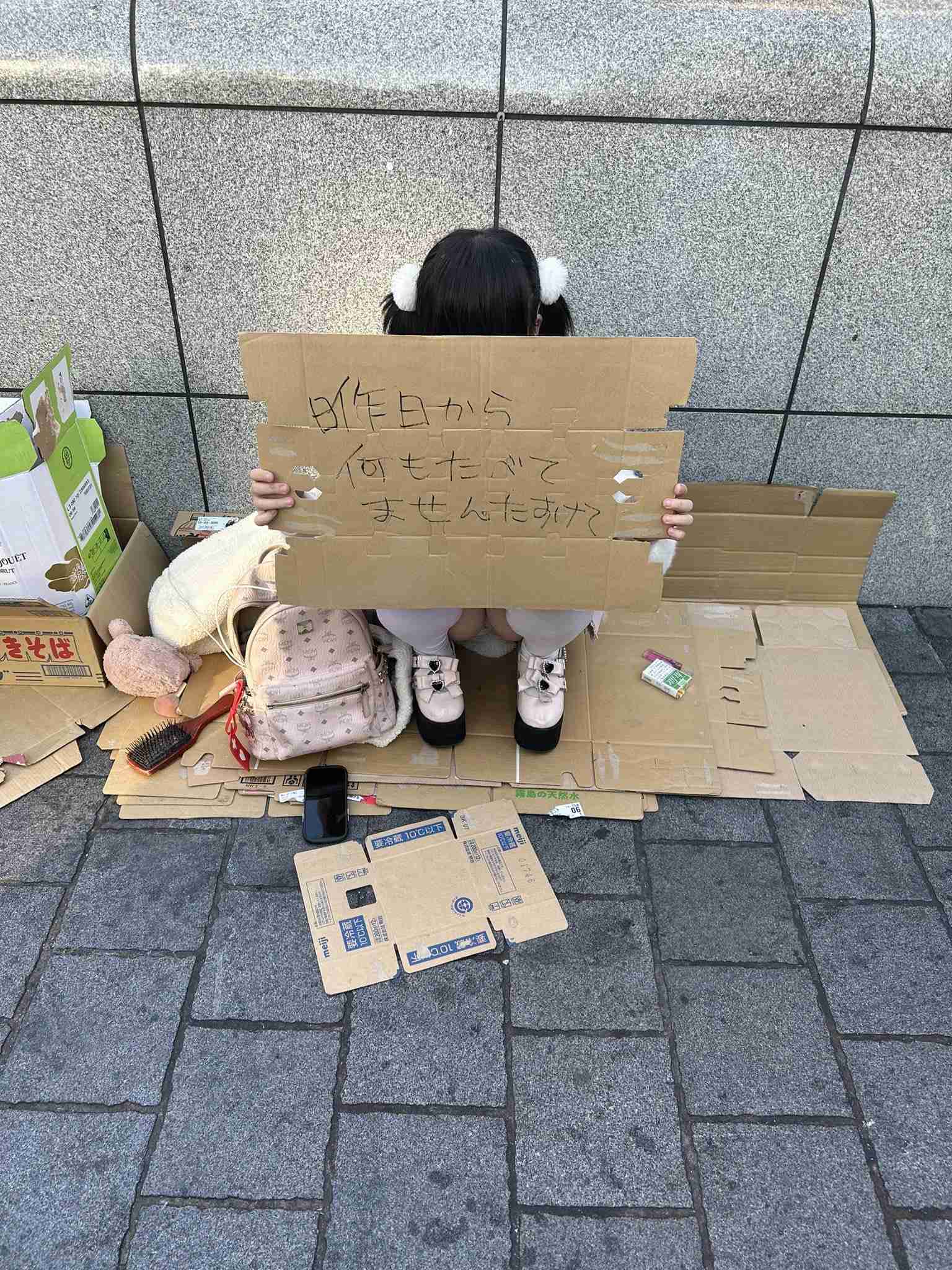 「突然追い出された」…歌舞伎町・トー横に大量機材 「排除か」広がる臆測 新宿区は否定