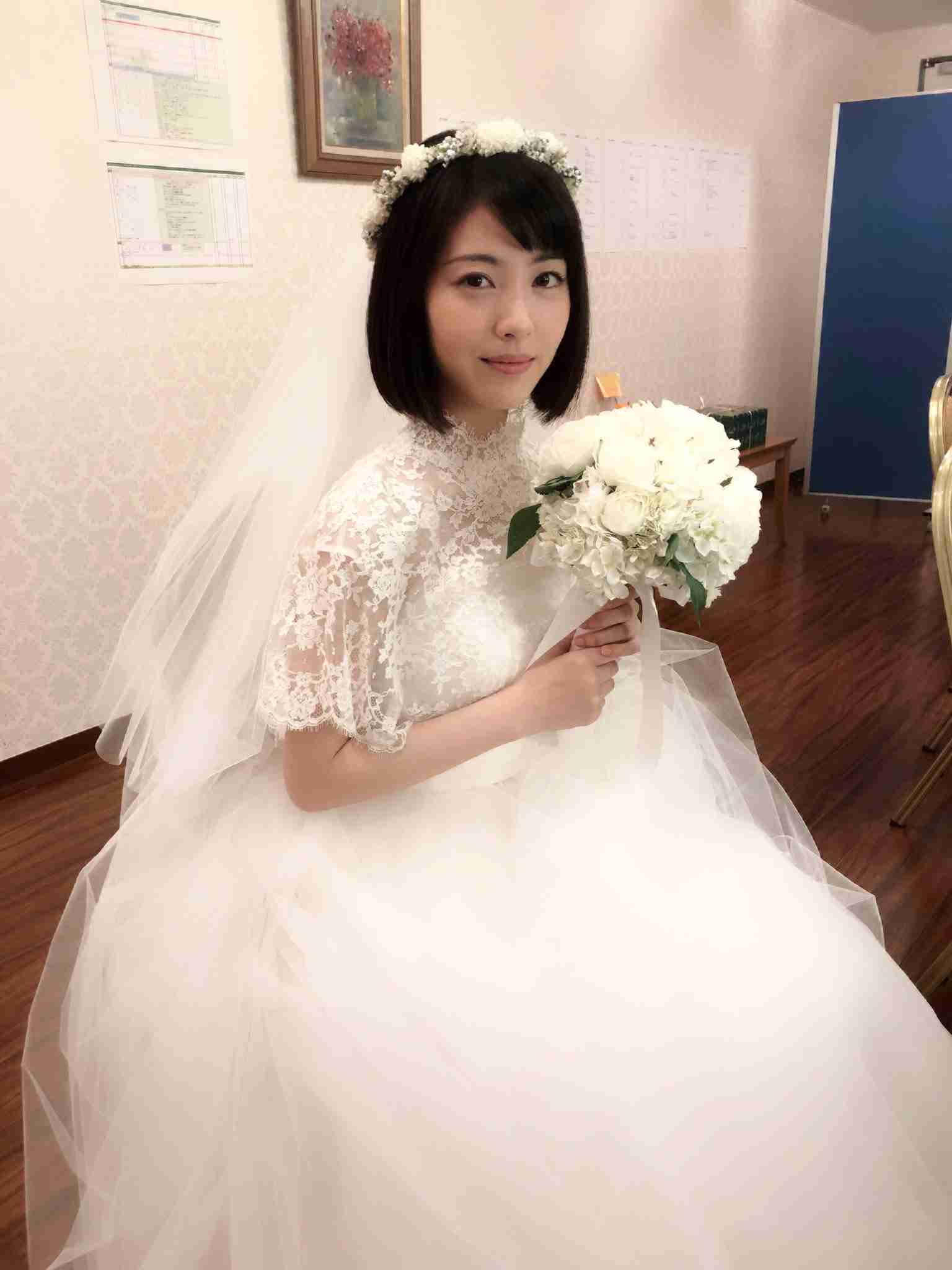 結婚式はいらないと言う若者に言いたい。「結婚式が300万だったとして、君たちが80歳で死ぬ時は絶対に300万円以上のお金が余っている」