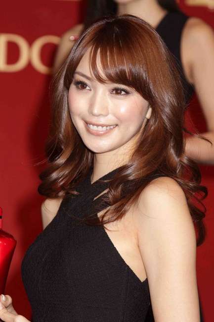 髪が綺麗に見える有名人の画像