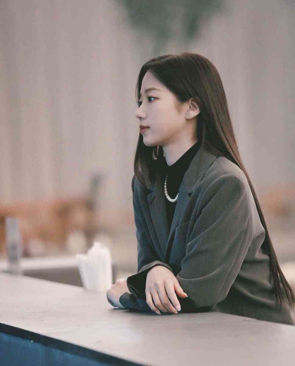 髪が綺麗に見える有名人の画像