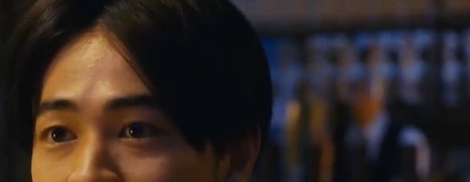 目だけで有名人を当ててください