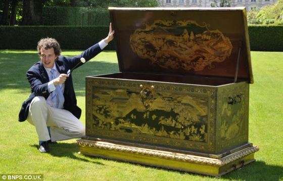 6.6億円仮面、安値売却の夫婦訴え棄却　「価値知ろうとせず」と仏裁判所