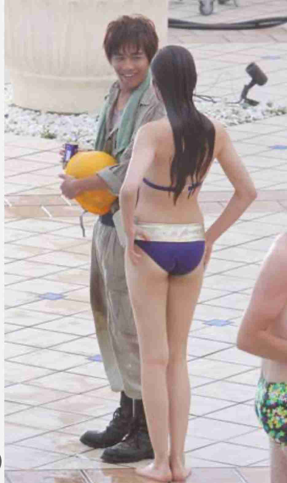 片瀬那奈、42歳の姿がオーラ健在！さらさらロング＆指輪もキラリ…「週5勤務」会社員に転身が話題