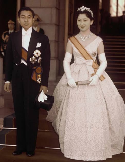 ハイブランドを着こなす有名人の画像