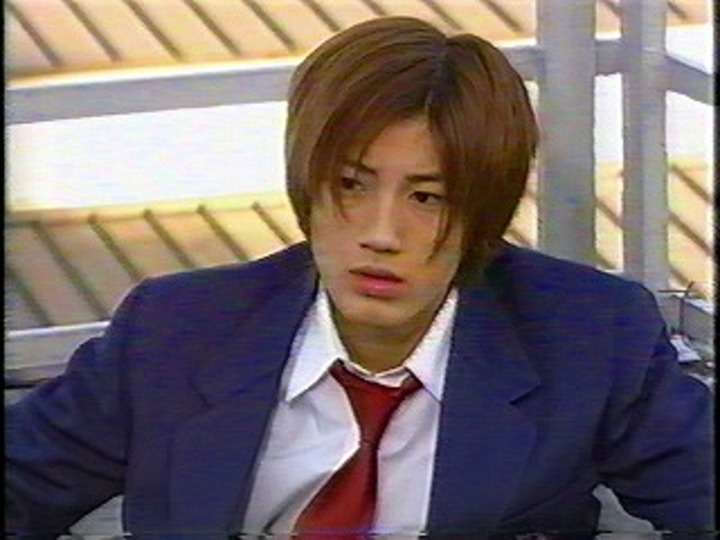 黒木メイサと離婚の赤西仁が“当分安泰”のワケ　日本では周年ライブも満員、中国人気で「3億円のオファー」