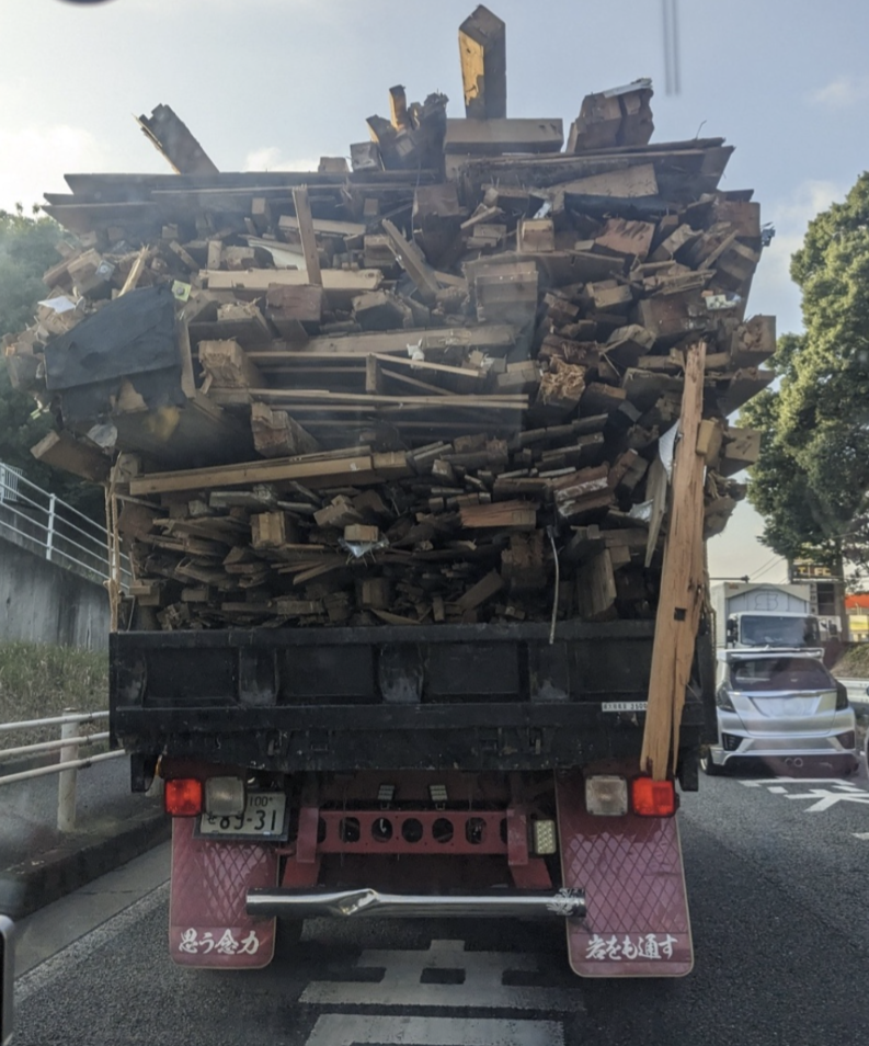 「国へ帰れ」過熱する外国人ヘイト、入管職員による暴行…このまま新・入管法を施行していいのか