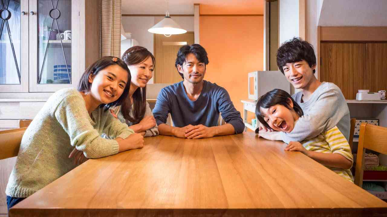 【闇バイト家族】鈴鹿央士＆山本舞香、闇バイト通じダメ人間だらけの「家族」に　新ドラマは「演じたことない題材」