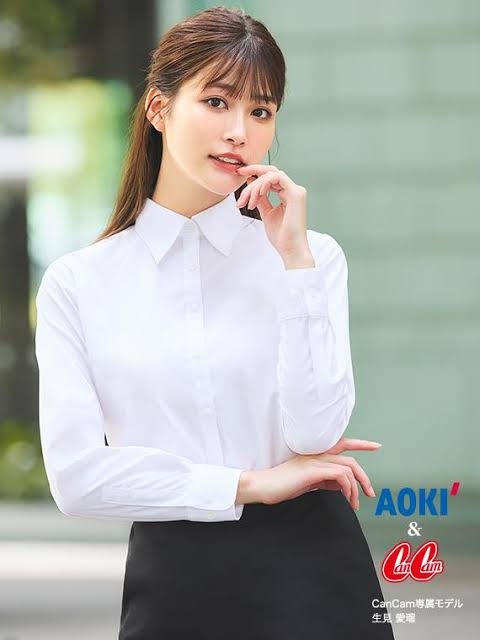 上戸彩：ボッテガ・ヴェネタとエルメスをまとい凛とした大人のモード　憧れの「SPUR」表紙を飾り「本当に光栄」
