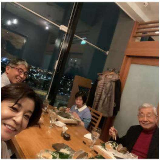 高嶋ちさ子、ダウン症の姉“みっちゃん”から指示連打で「舐めとんか！　まじ腹立つ」「こき使われている」　証拠LINEさらすも「仲が良い姉妹だなぁ」