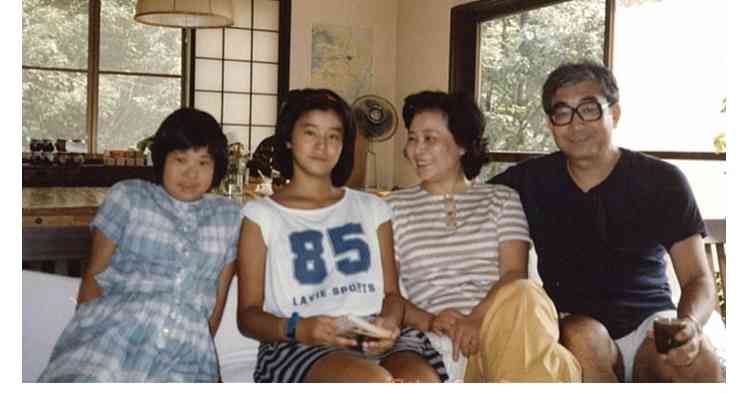 高嶋ちさ子、ダウン症の姉“みっちゃん”から指示連打で「舐めとんか！　まじ腹立つ」「こき使われている」　証拠LINEさらすも「仲が良い姉妹だなぁ」