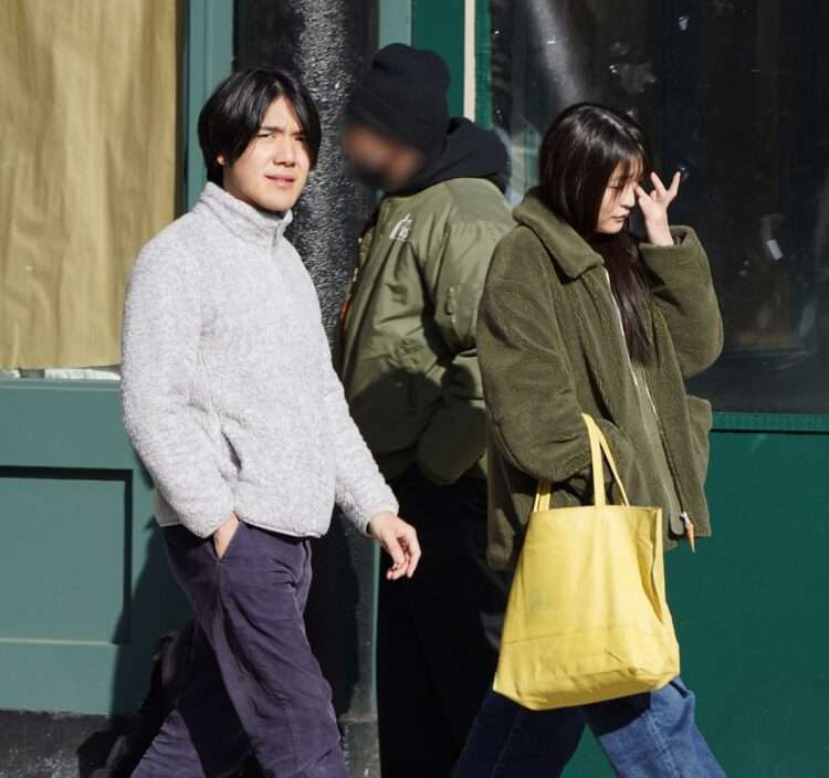 【画像】多分UNIQLOじゃないのにUNIQLOっぽく見えるファッションを貼っていこう part5