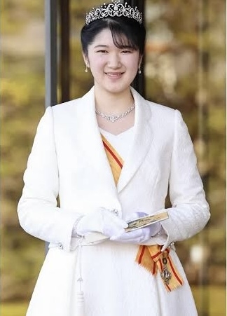 神社で神前式された人