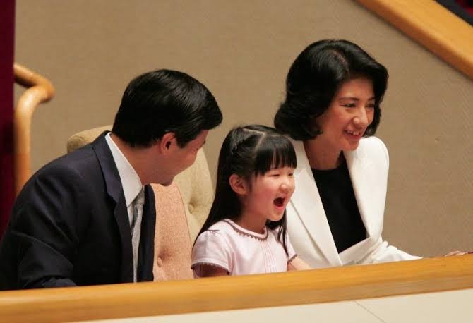 神社で神前式された人