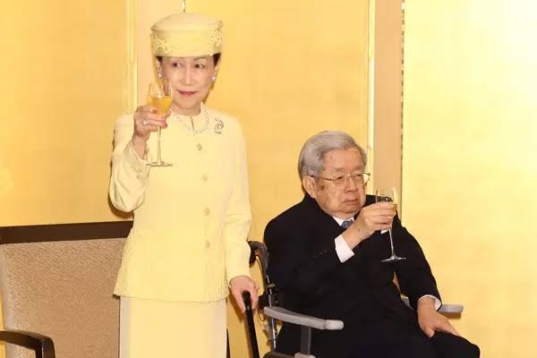 神社で神前式された人