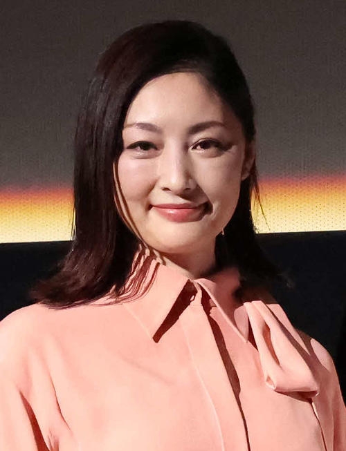 頬骨が張ってる人のヘアメイク