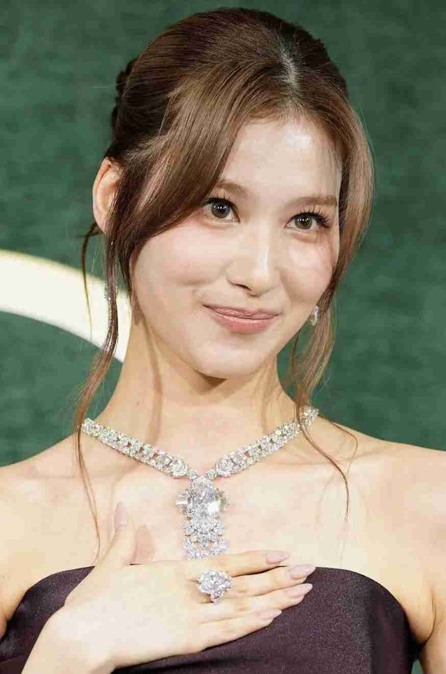 頬骨が張ってる人のヘアメイク