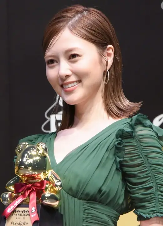 頬骨が張ってる人のヘアメイク